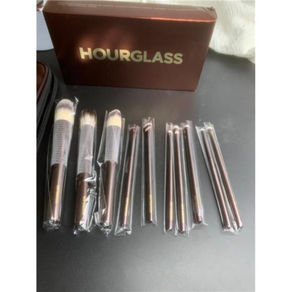 Hourglass Makeup Brush Set（10-Piece） - Picture 3 of 4